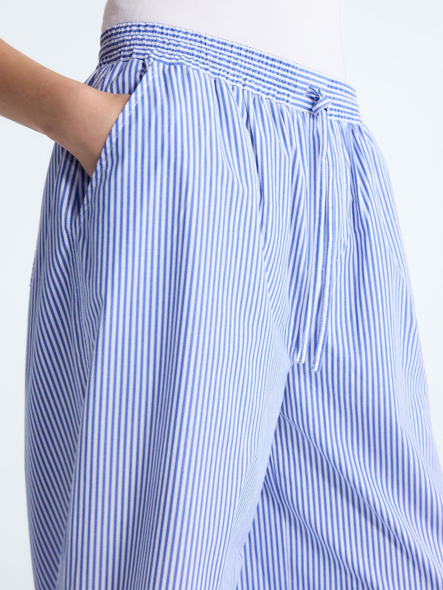 Free Assembly Women's and Women's Plus Cotton Poplin Cropped Wide Leg Pants, 26" Inseam, Sizes XS-4X