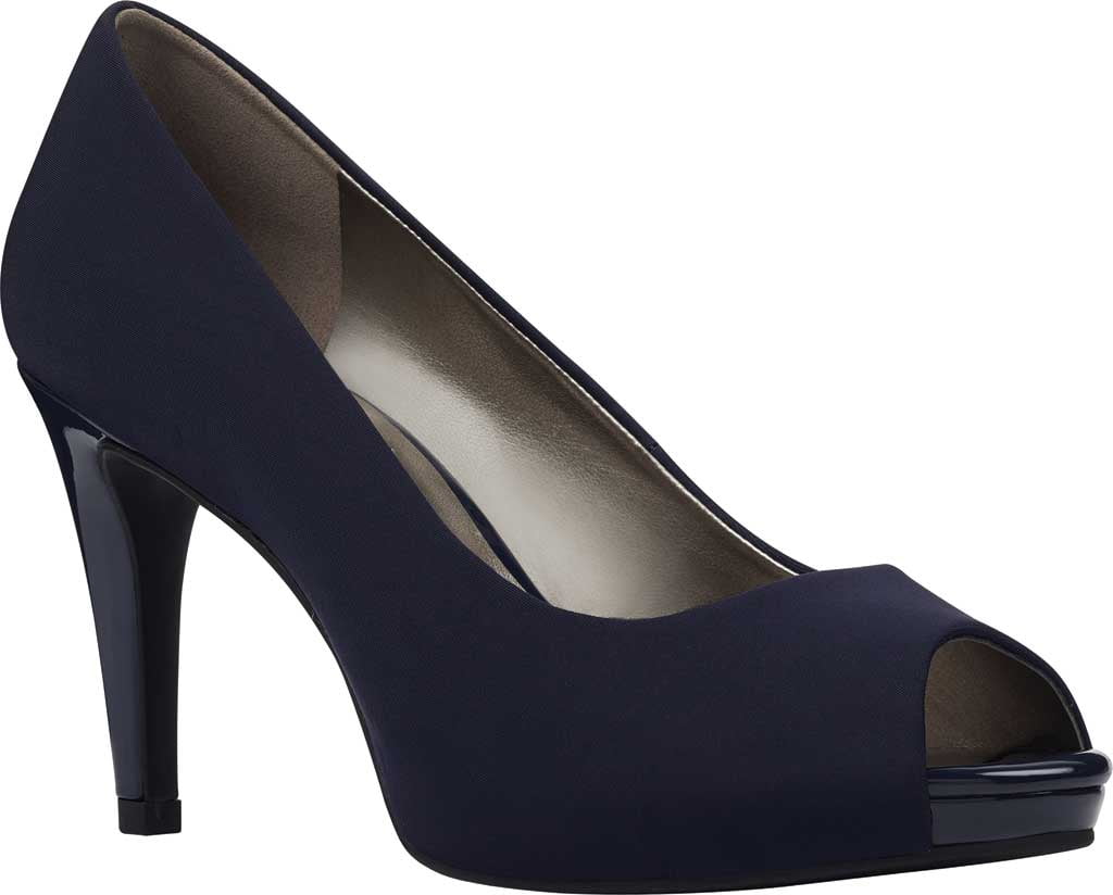 Women's Bandolino Rainaa Peep Toe Pump 