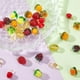 thumbnail image 4 of Juego de 32 dijes de vidrio con forma de fruta (8 estilos diferentes): dijes de piña, fresa y uvas para manualidades y creación de collares y bisutería., 4 of 6