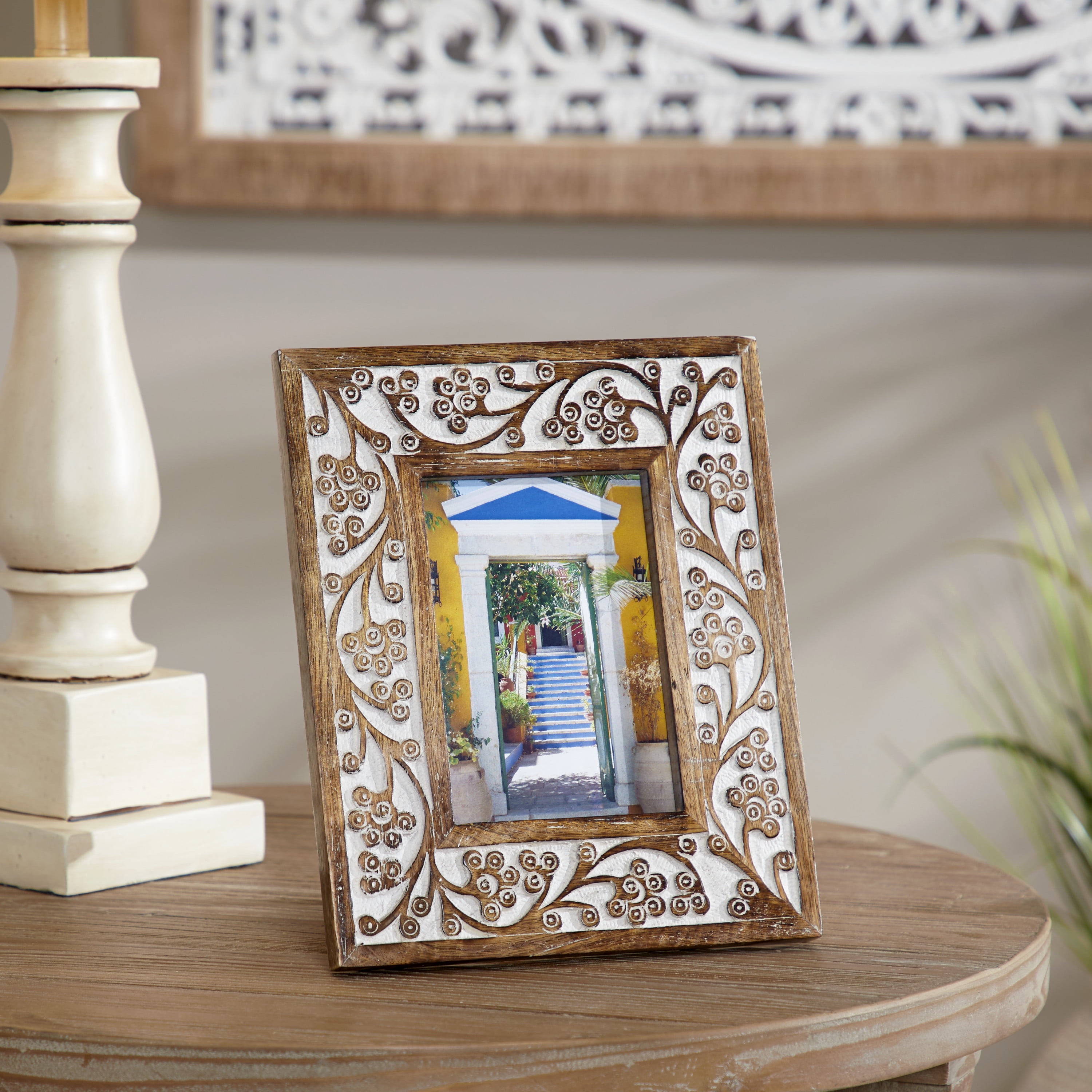 DecMode 9" x 11" (5X7) Brown Wood Traditional Photo Frame