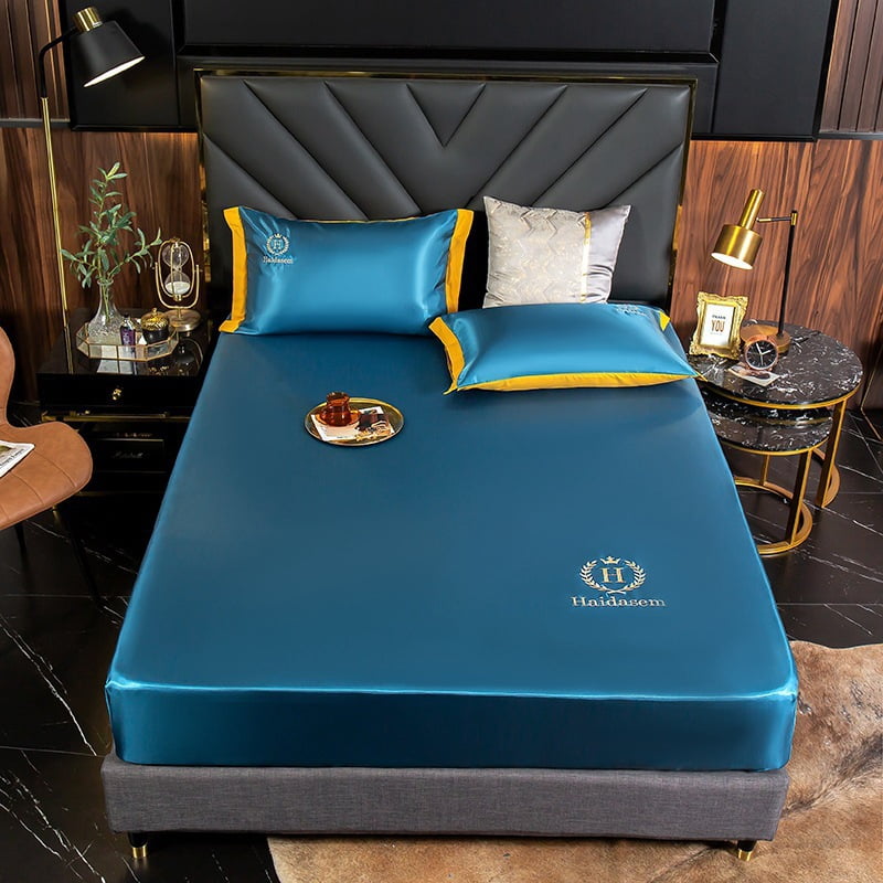 Hilton Ice Silk Mat Bed Cover Three 