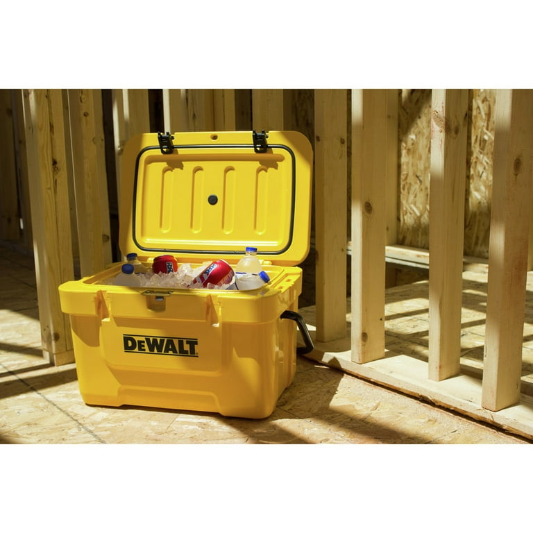 Dewalt roto cheap molded cooler