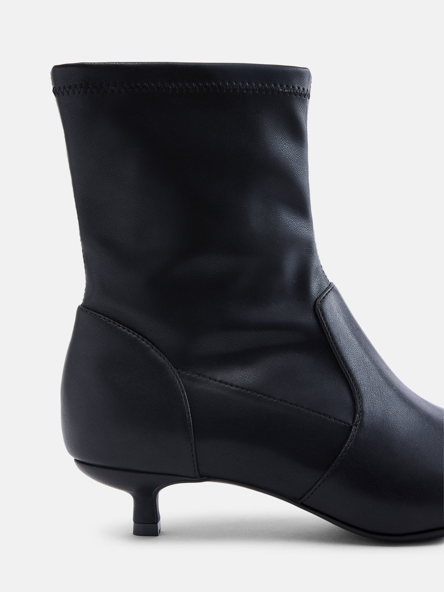 Scenario Women's Stretch Kitten Heel Faux Leather Booties