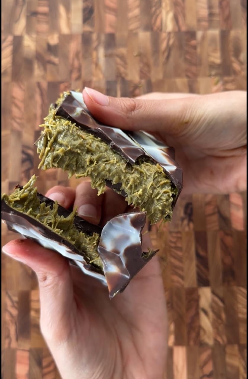 Dubai-Inspired Chocolate Bar- Handmade in USA with Pistachios (200g)