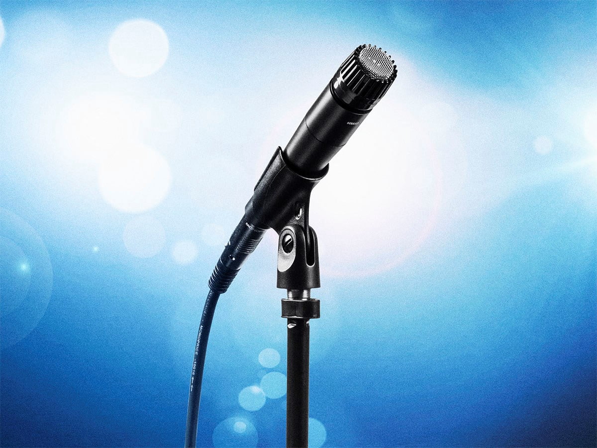 Monoprice Performance Dynamic Instrument Microphone with Clip and Bag, Unidirectional Cardioid Pickup Pattern, For Guitars Amps, Drums, or Horns