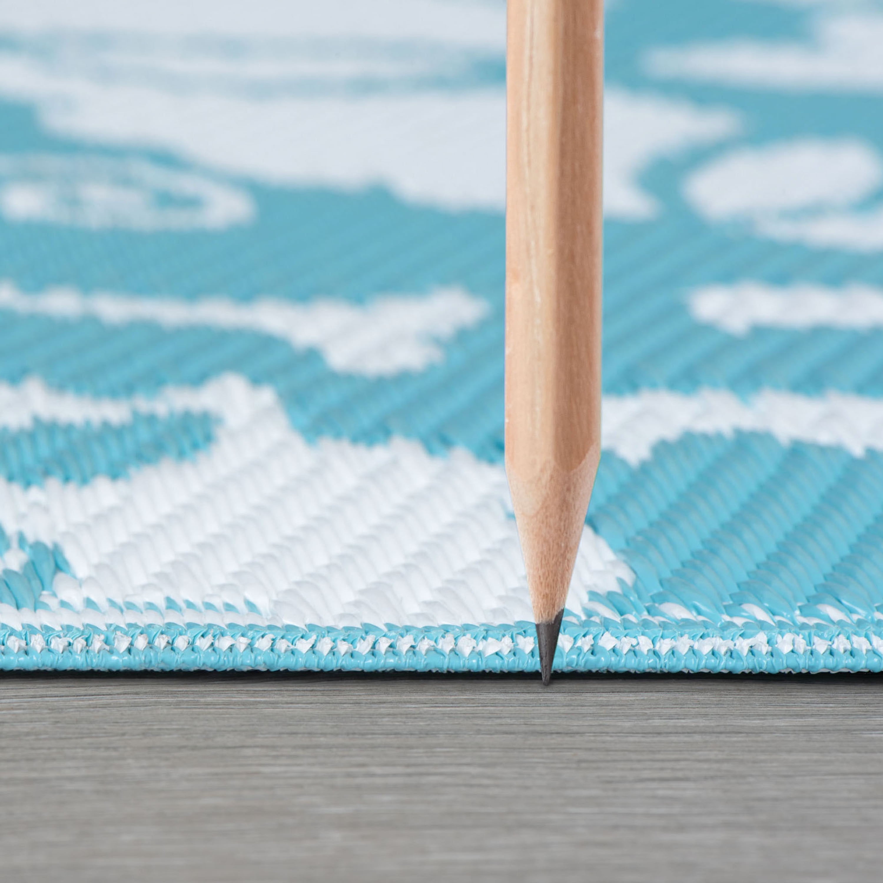 8x10 Reversible Aqua and White Polypropylene Outdoor Floral Area Rug