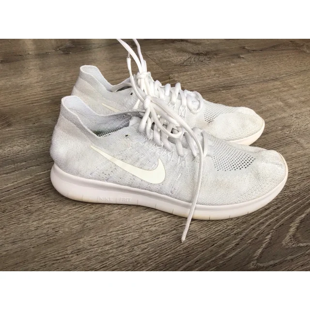 Nike Women’s Size 9 Free RN Flyknit Running Shoes White Pure Platinum 880844-100