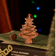 thumbnail image 4 of Pequeña escultura colgante de hombre de pan de jengibre, regalo personalizado para personas, árbol de Navidad, hogar, oficina, coche, decoración de jardín con cuerda (árbol de Navidad), 4 of 5