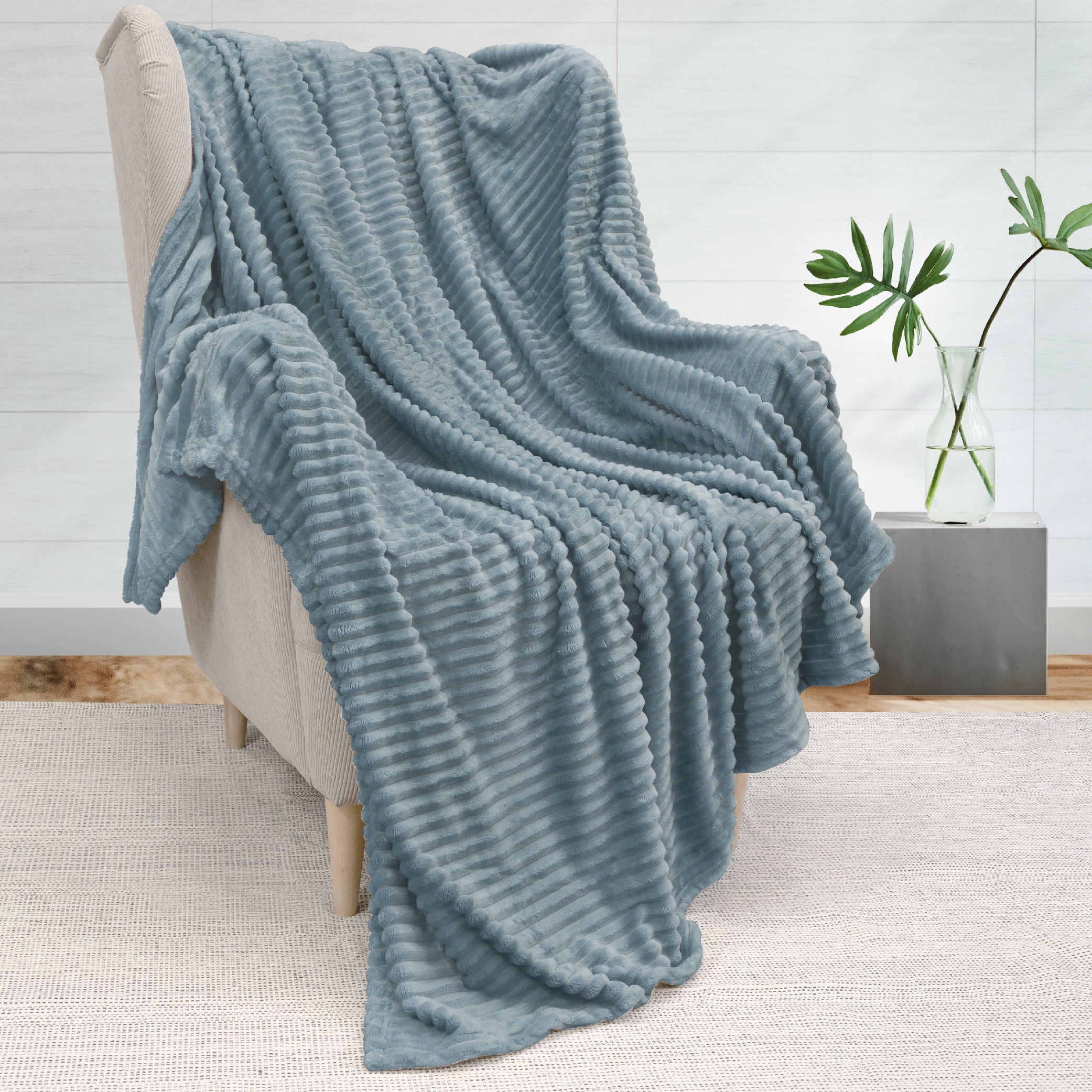 PAVILIA Super Soft Fleece Throw Blanket Dusty Slate Blue, Luxury Fuzzy ...