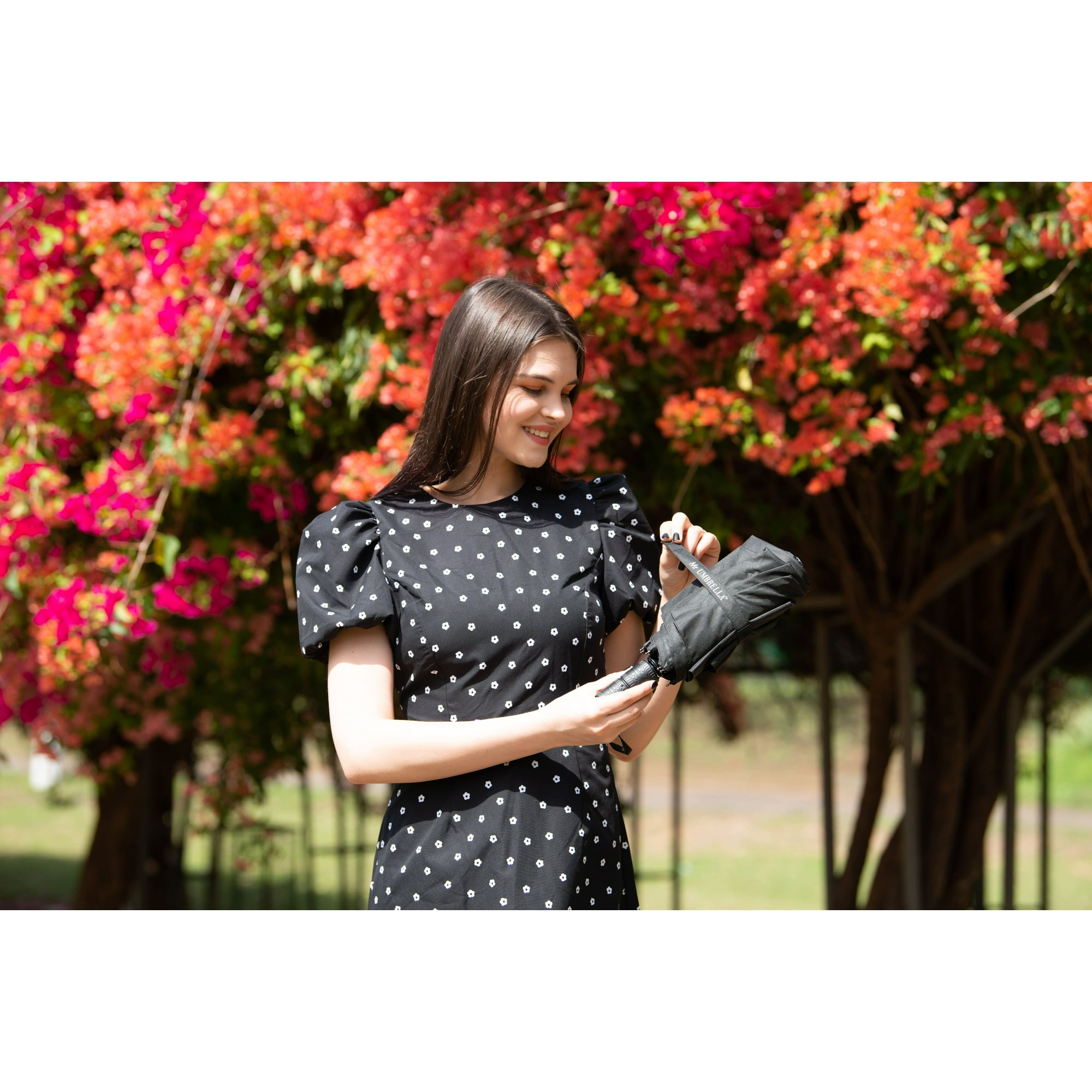 Mr Umbrella: Auto Open & Close, Double Canopy 9 Fiberglass Reinforced RIBS, Teflon Coating UV Protection Umbrella With Special Mr UMBRELLA LED FLASHLIGHT