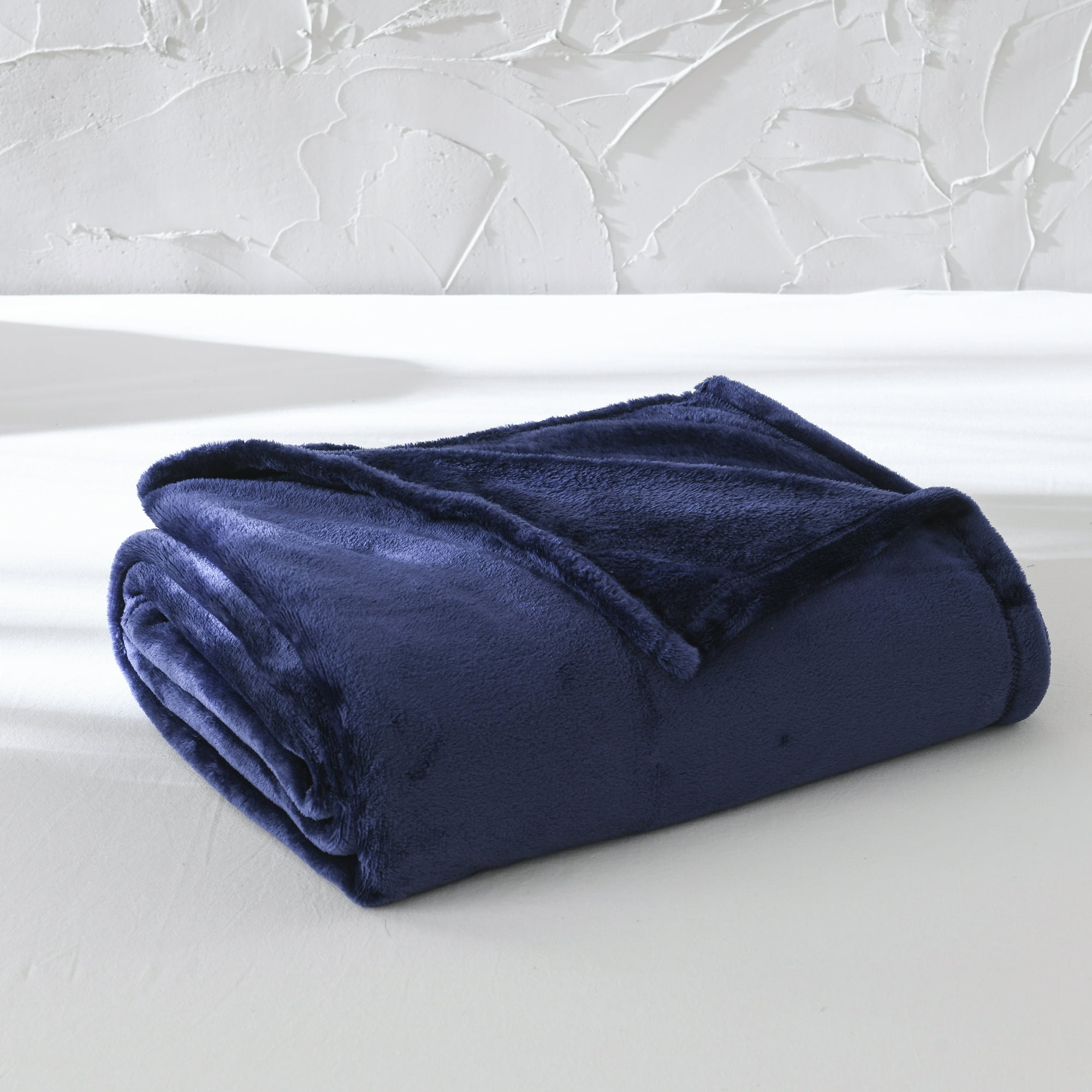 Mainstays Plush Bed Blanket, Indigo Blue, Twin, Adult/Unisex
