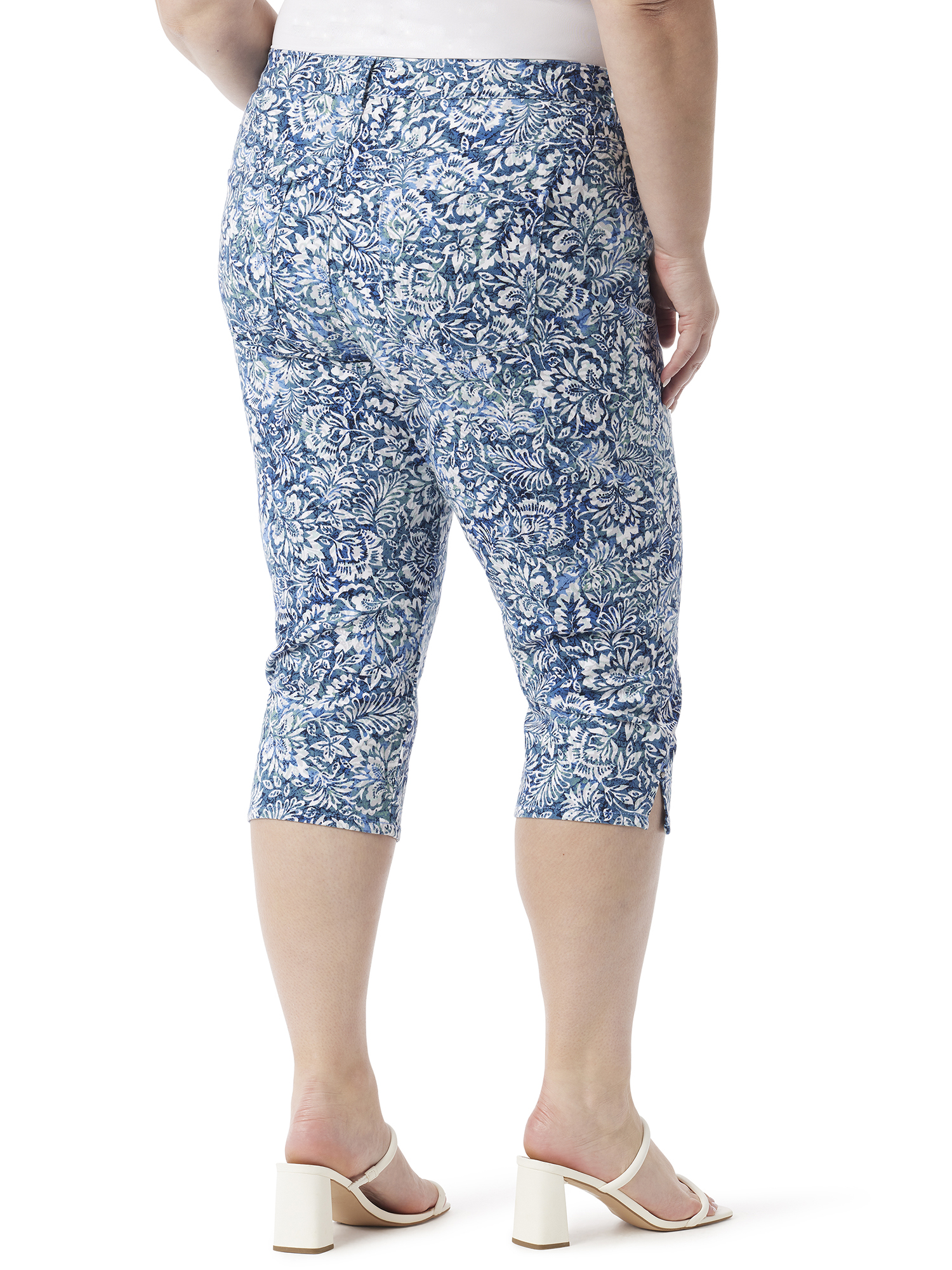 Gloria Vanderbilt Swan Series Women's and Women's Plus Amanda 5 Pocket Capri, 21" Inseam, Sizes 6-18