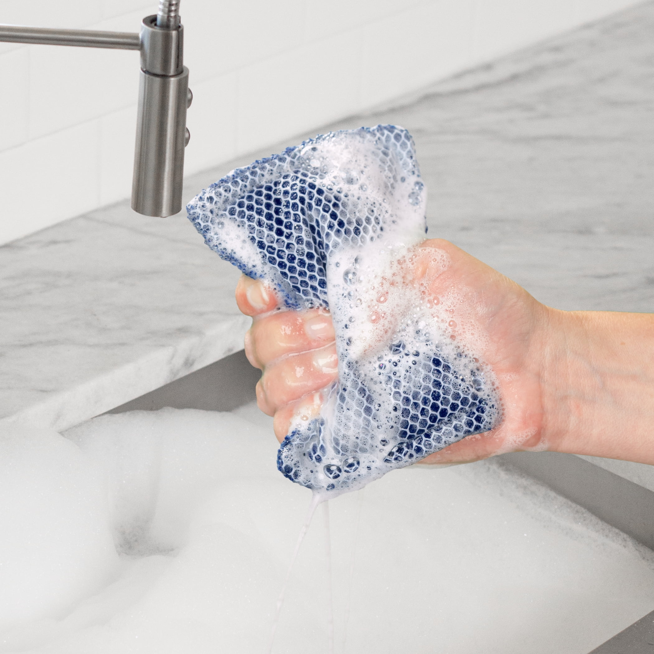 (3 pack) Mainstays Sponge Scrubbers, 4.5 x 5 inches, 100% Cotton Shell, 2 Count per Pack, Blue