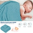 thumbnail image 4 of Cobija para Bebé, Bluelander, de Franela, Diseño de Hexágono Grande, Azul Cielo, 4 of 5