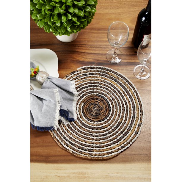 DecMode Striped White & Natural Banana Leaf Wicker Round Placemats, Set