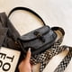 thumbnail image 3 of Bolso Hombro para Mujer Informal PU Con Correa Ajustable Cuadrado Pequeño, 3 of 9