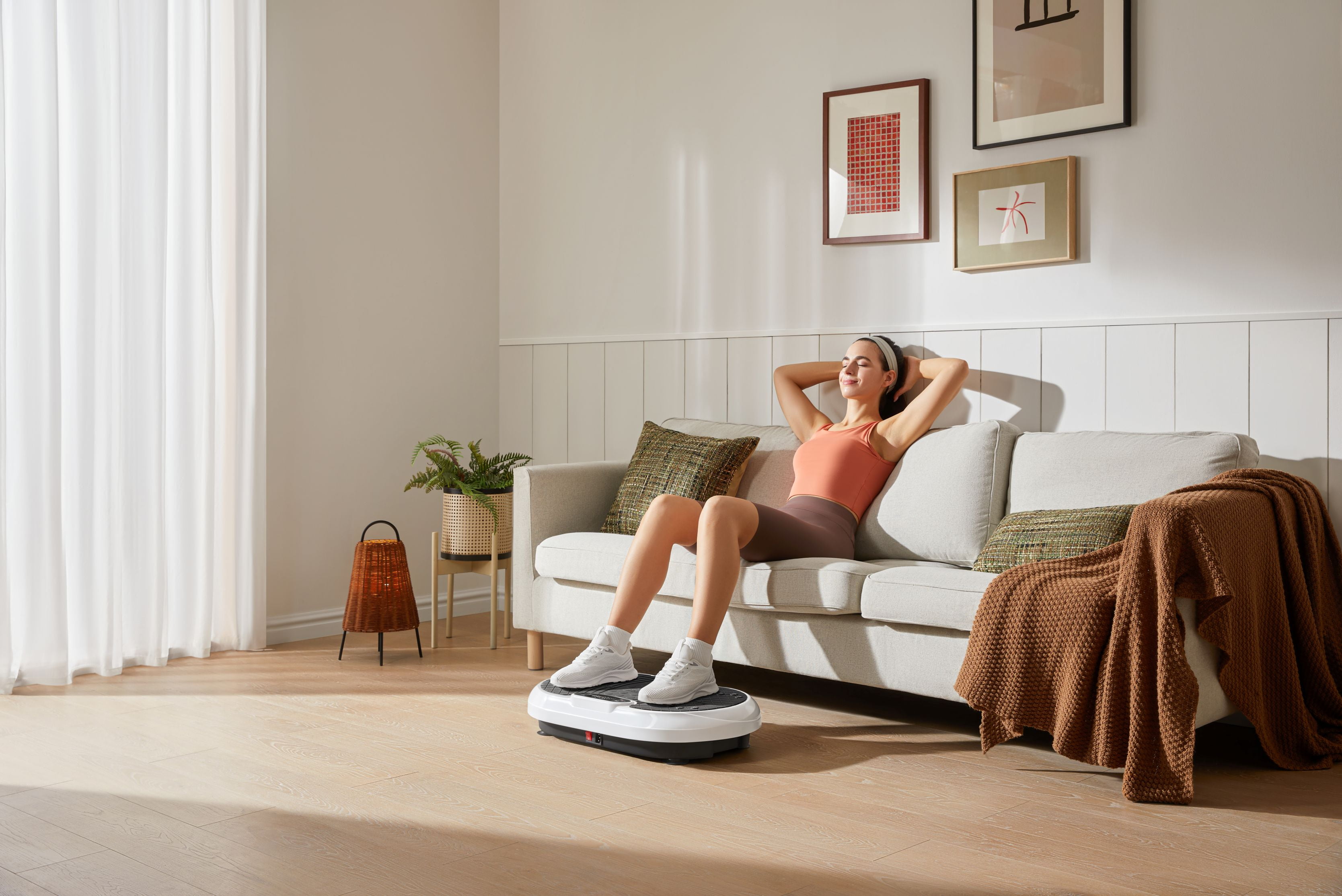 EZLIFE HitGo Vibration Plate Exercise Machine Black