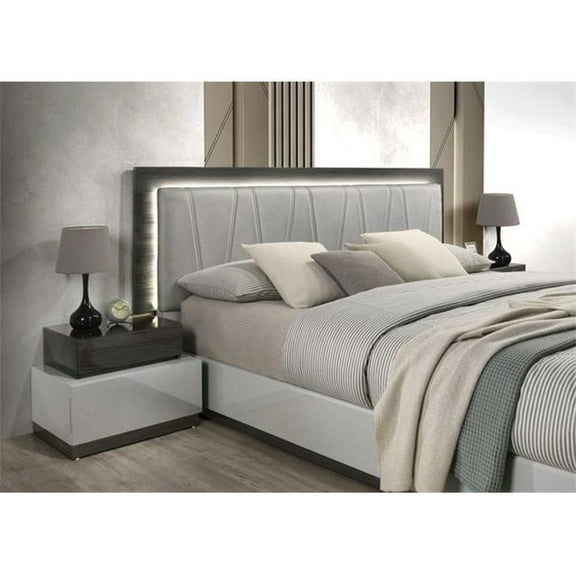 J&M Furniture 19321-K Cube Bed - King Size