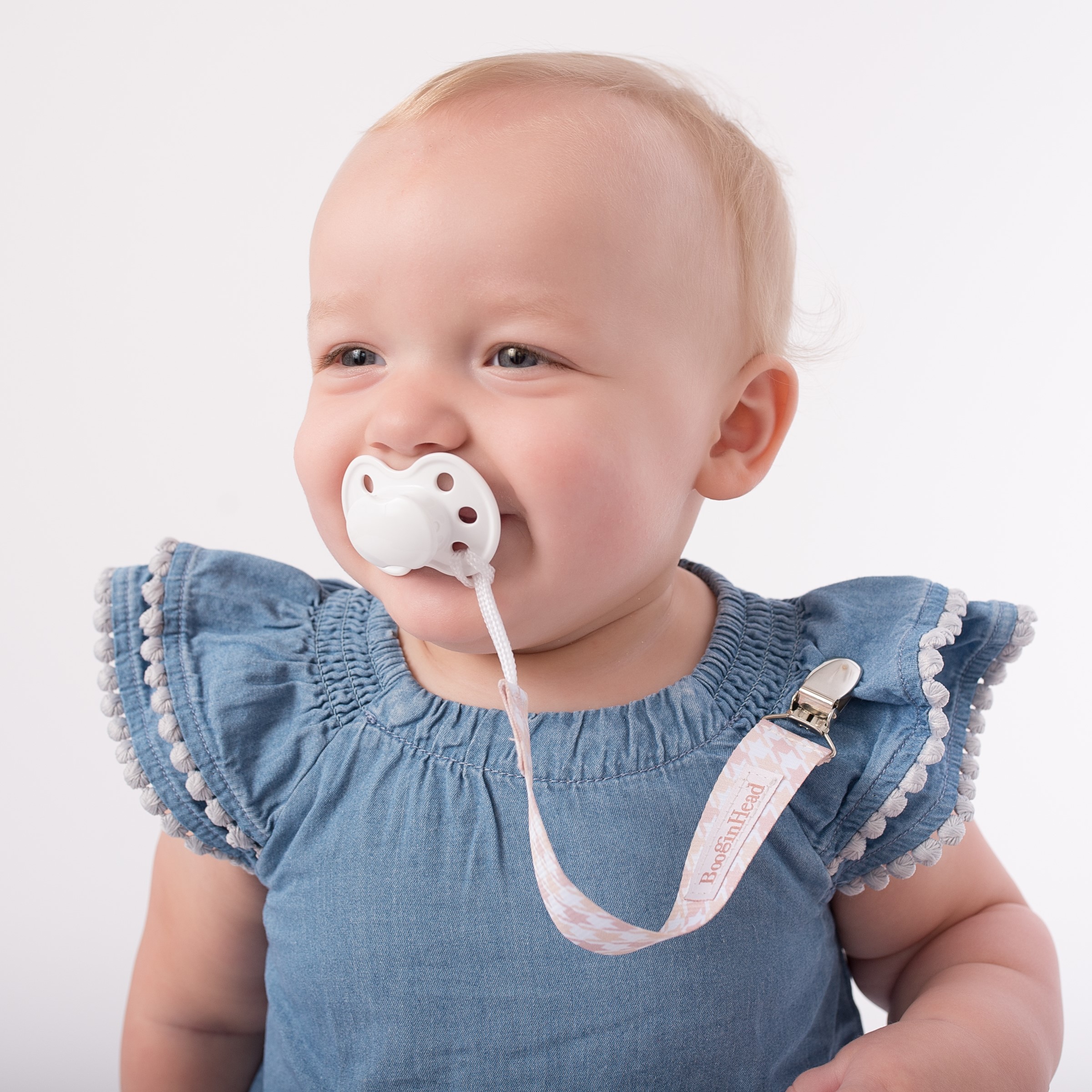 BooginHead Universal Pacifier Holder Stuffed Animal, Infant Toddler Boys and Girls, Puppy