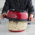 thumbnail image 4 of West Bend Stir Crazy Machine à Maïs Soufflé de 6 Qt, Rouge (PCWBSCRD13), 4 of 8
