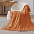 thumbnail image 3 of Manta Bedsure Sherpa de forro polar para sofá, 130 x 150 cm, color naranja, 3 of 7
