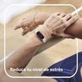 thumbnail image 3 of Monitor de actividad física inteligente Fitbit Luxe con control del estrés, 3 of 9