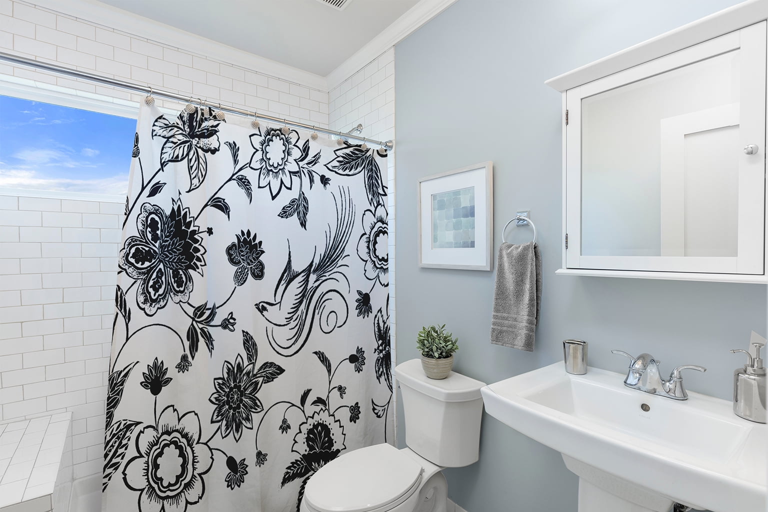 Simply Daisy 70" W x 73" L Traditional Bird Floral Polyester Shower Curtain, Black [1 Ct]