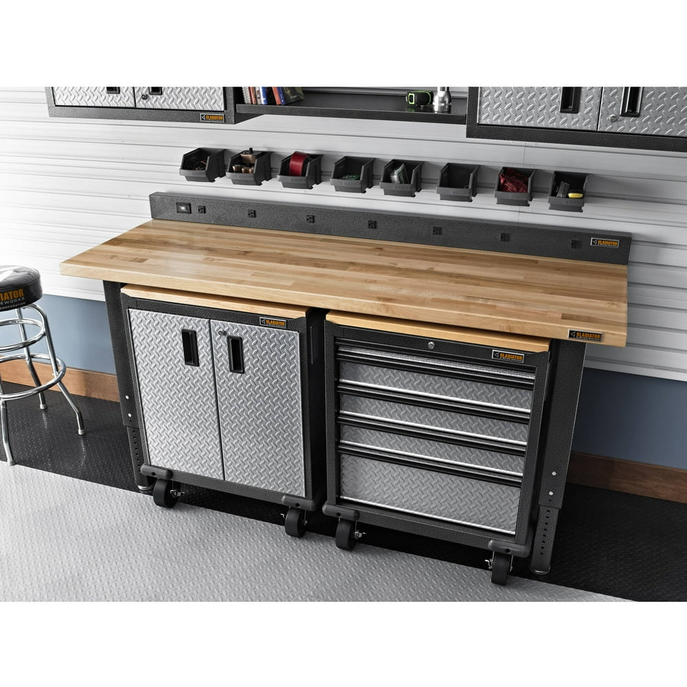 Gladiator 6 ft. W 9Outlet Workbench Powerstrip