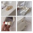 thumbnail image 4 of Bolso de hombro pequeño con lazo y perfume para primavera y verano, nuevo, bolso de hombro oblicuo con bufanda de seda, bolso pequeño con cierre de personalidad, 4 of 4