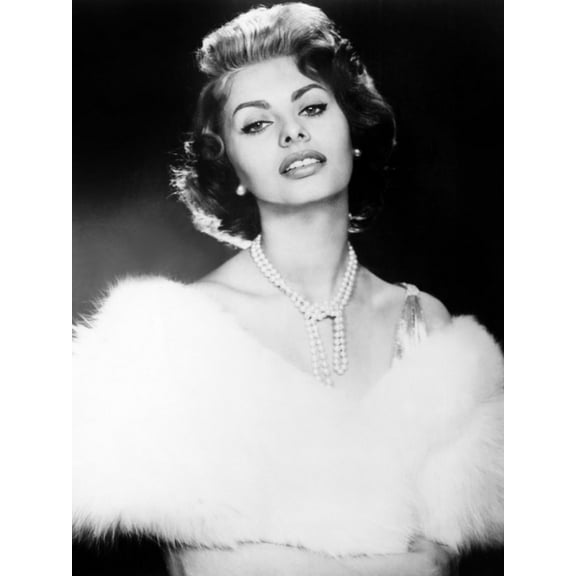 Art.com The Pride and the Passion, Sophia Loren, 1957 Photo, 12" x 16"