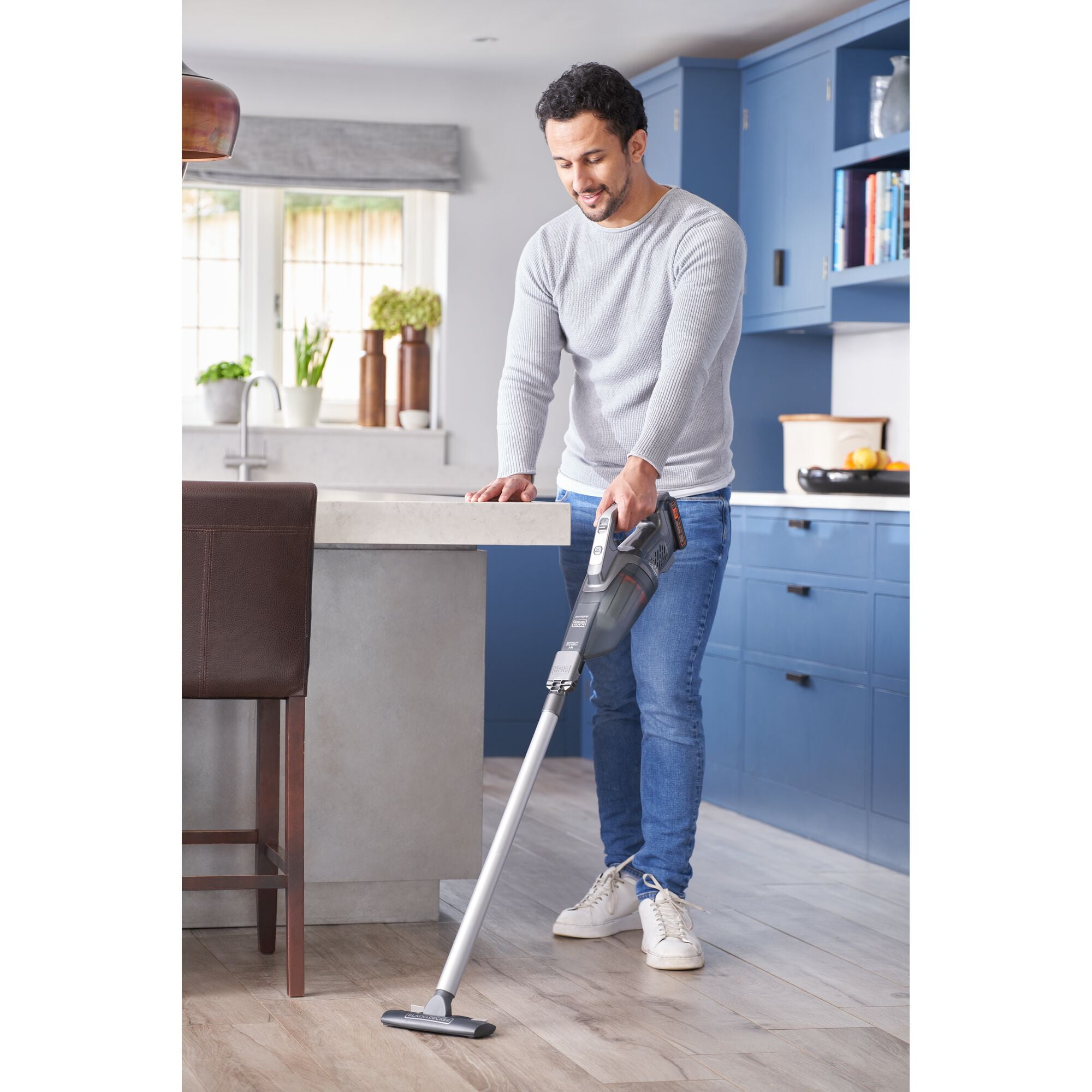 BLACK+DECKER Dustbuster POWERCONNECT Cordless Handheld Vacuum, for Home and Car, with Removable Battery and 2-Stage Filtration, BCHV001C1, Grey