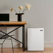 MAGIC CHEF 2.6 cu. ft. Mini Fridge in White, HMAR265WE