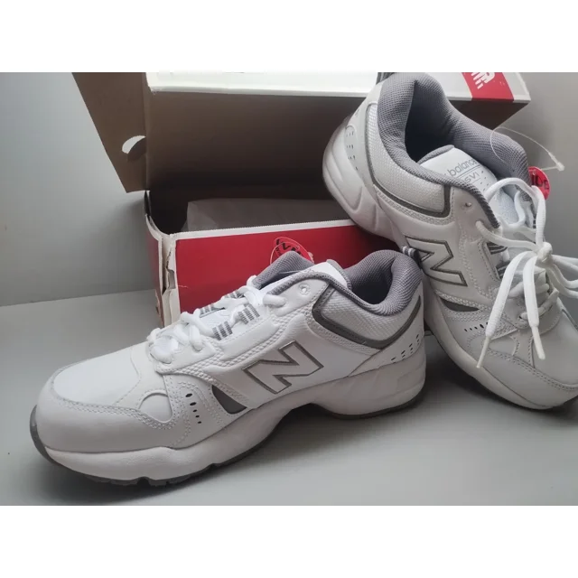 New Balance Mens 636 White and Gray Sneakers Size 9 Wide 2E. New in Box Shoes