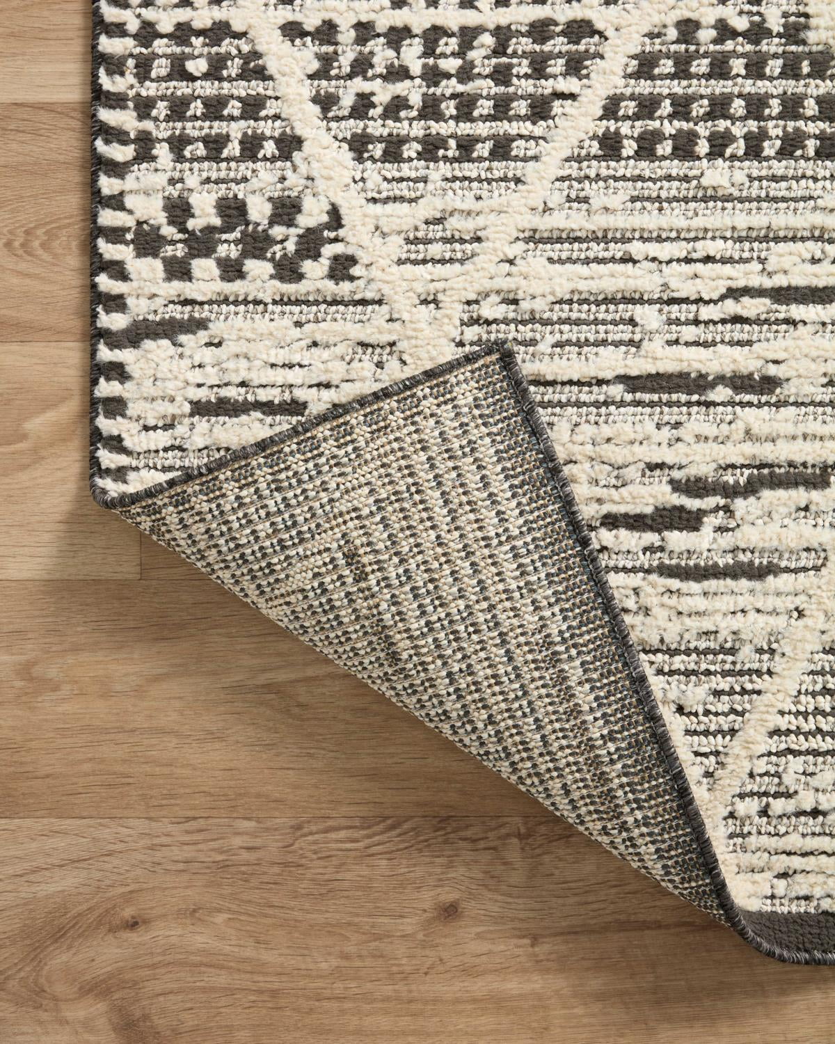 Loloi Fabian Charcoal / Ivory 2'-7" x 4' Area Rug