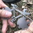 thumbnail image 1 of Herramienta multifunción para exteriores en forma de bicicleta de montaña, multifunción para uso en exteriores, pequeña y liviana, portátil, adecuada para acampar y salir al campo, 1 of 2