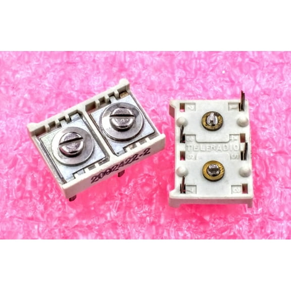 Dual Variable Cap, 260-420pF and 450-650pF Ceramic Capacitor Trimmer