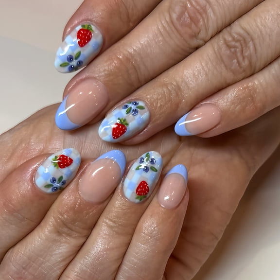New Spring/Summer water-drop nails, blueberry fresh style with strawberry French nail art, 24-piece detachable false nails