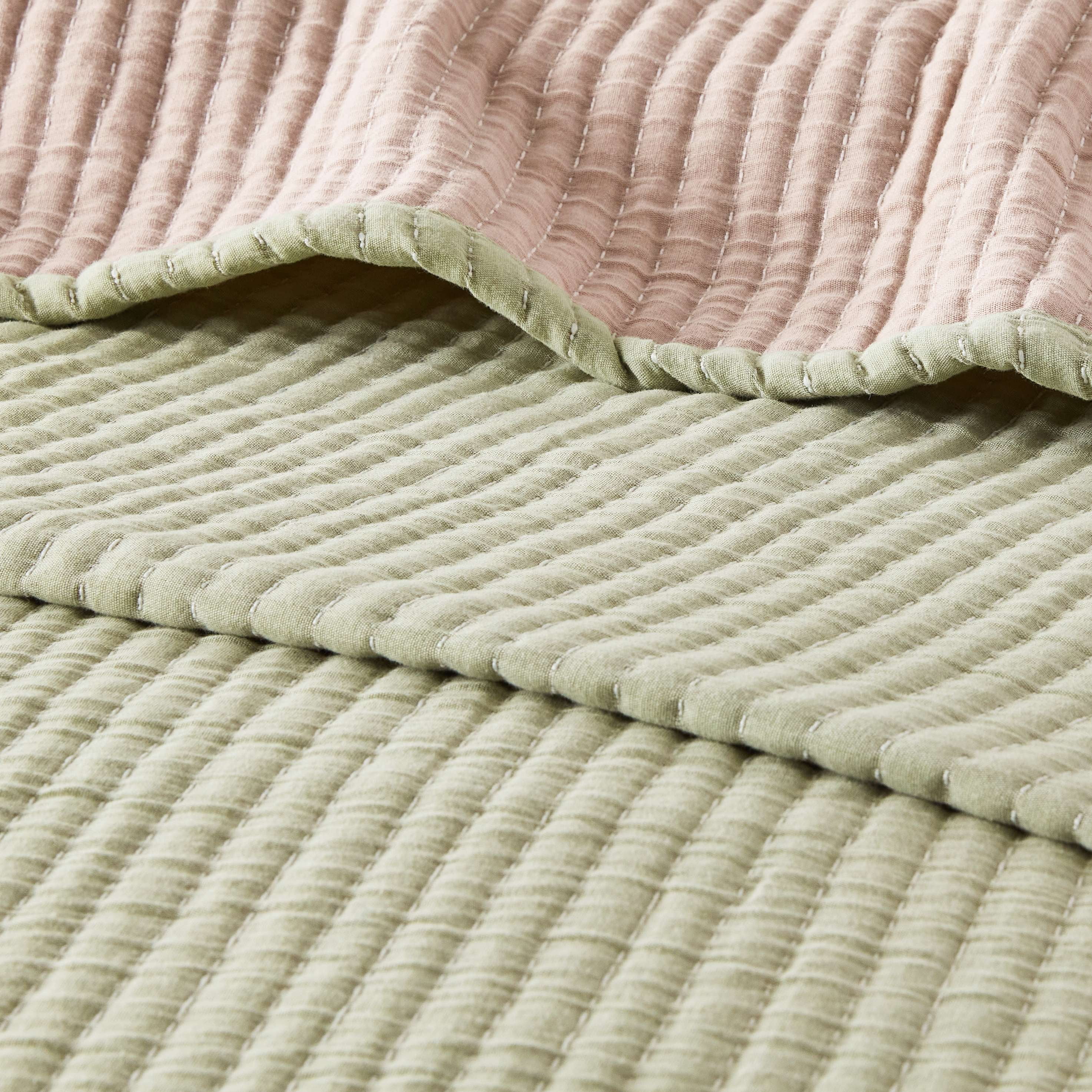 Mainstays 100% Cotton Matelasse Quilt Bedding Denier Filled Jacquard Quilts, Full/Queen - Reversible, Breathable