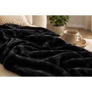 Mainstays Super Soft Plush Bed Blanket, King, Black, 102 in x 90 in