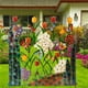 thumbnail image 2 of Panel de cercado con flores artificiales y barandilla de hierro forjado con diseño de mariposas y césped B, 2 of 8