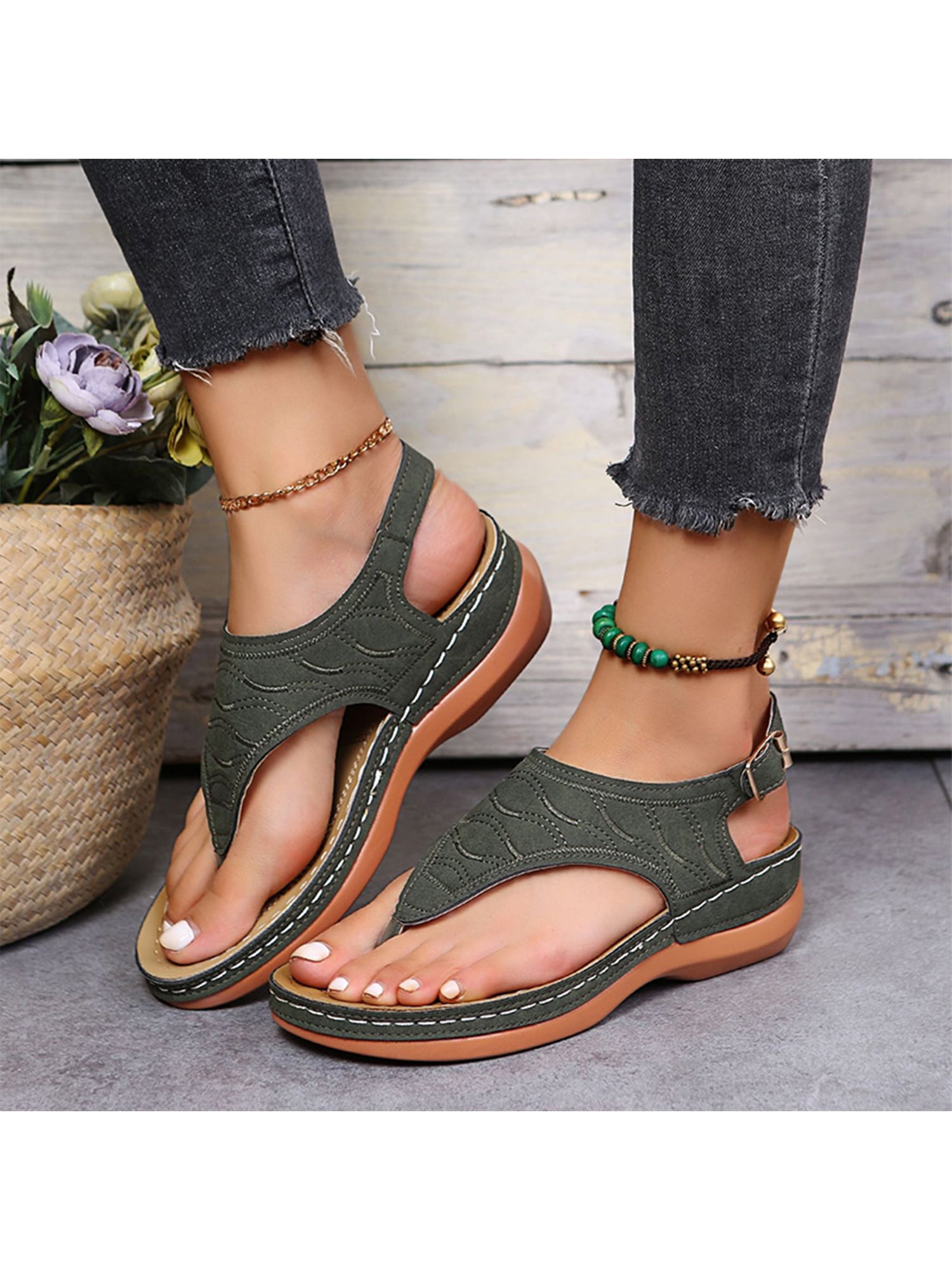 Womens beach sandals discount with arch support