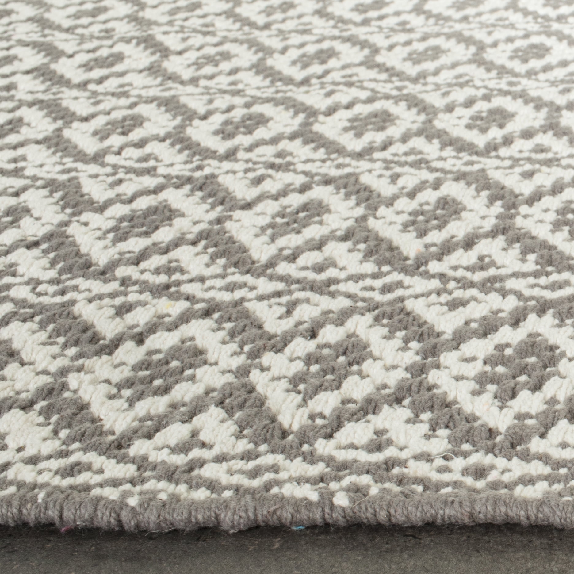 Safavieh Montauk Corrine Geometric Cotton Area Rug, Ivory/Gray, 10' x 14'