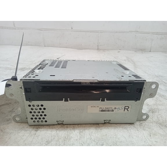 Pre-Owned 14 Ford Edge CD Player Radio Receiver OEM - Verify Specific Vehicle Fitment In Description - (Good)