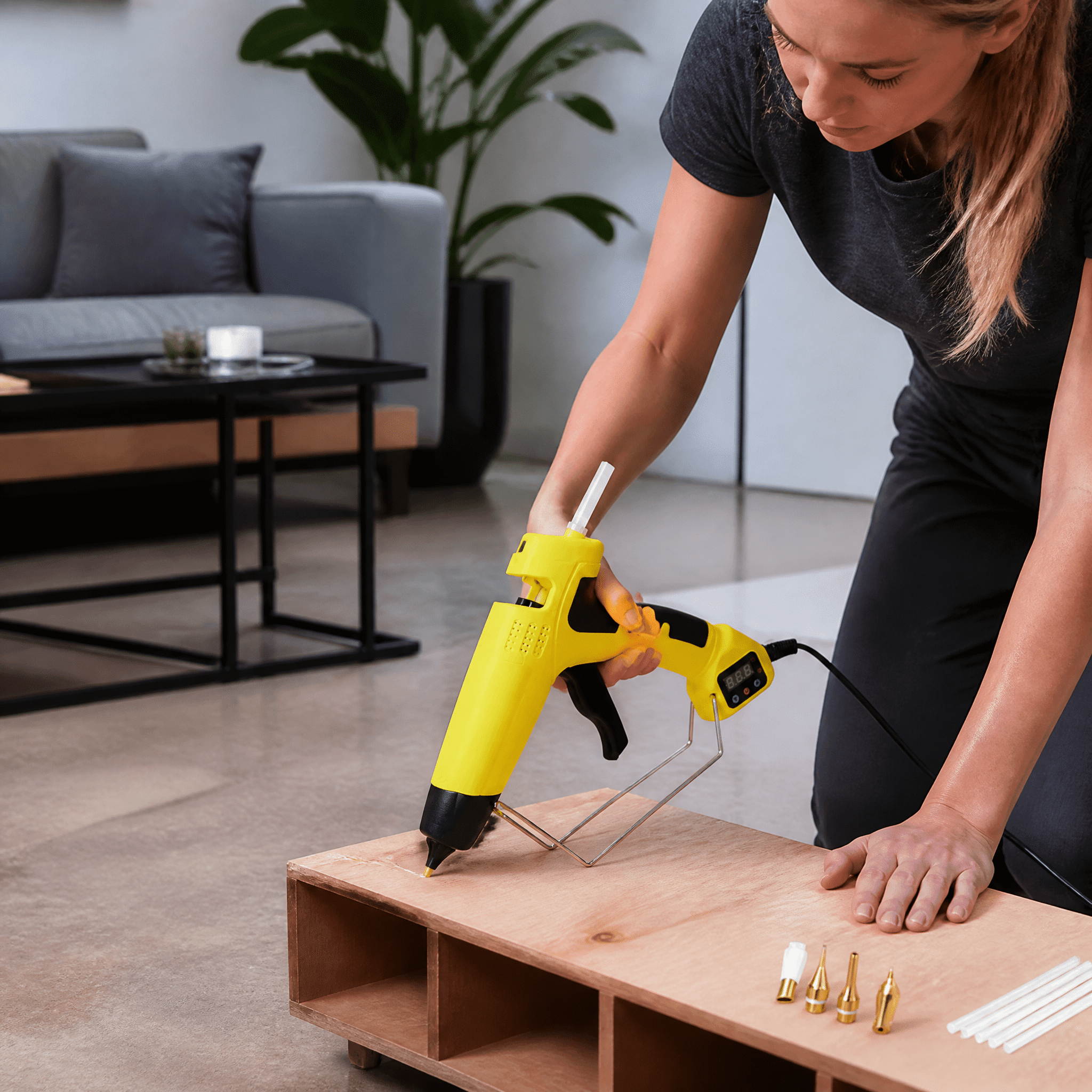 Digital Display Adjustable‑Temperature Hot Glue Gun Kit, Professional DIY Craft Repair Tool with 4 Replacement Nozzles & 24 High‑Viscosity Glue Sticks