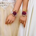 thumbnail image 3 of Formery Ramillete de muñeca de dama de honor con flores de rosa roja, conjunto de ramillete de flores de mano de seda elástica con hoja de metal perla, accesorios para novias y niñas para bodas y bailes   JM, 3 of 4