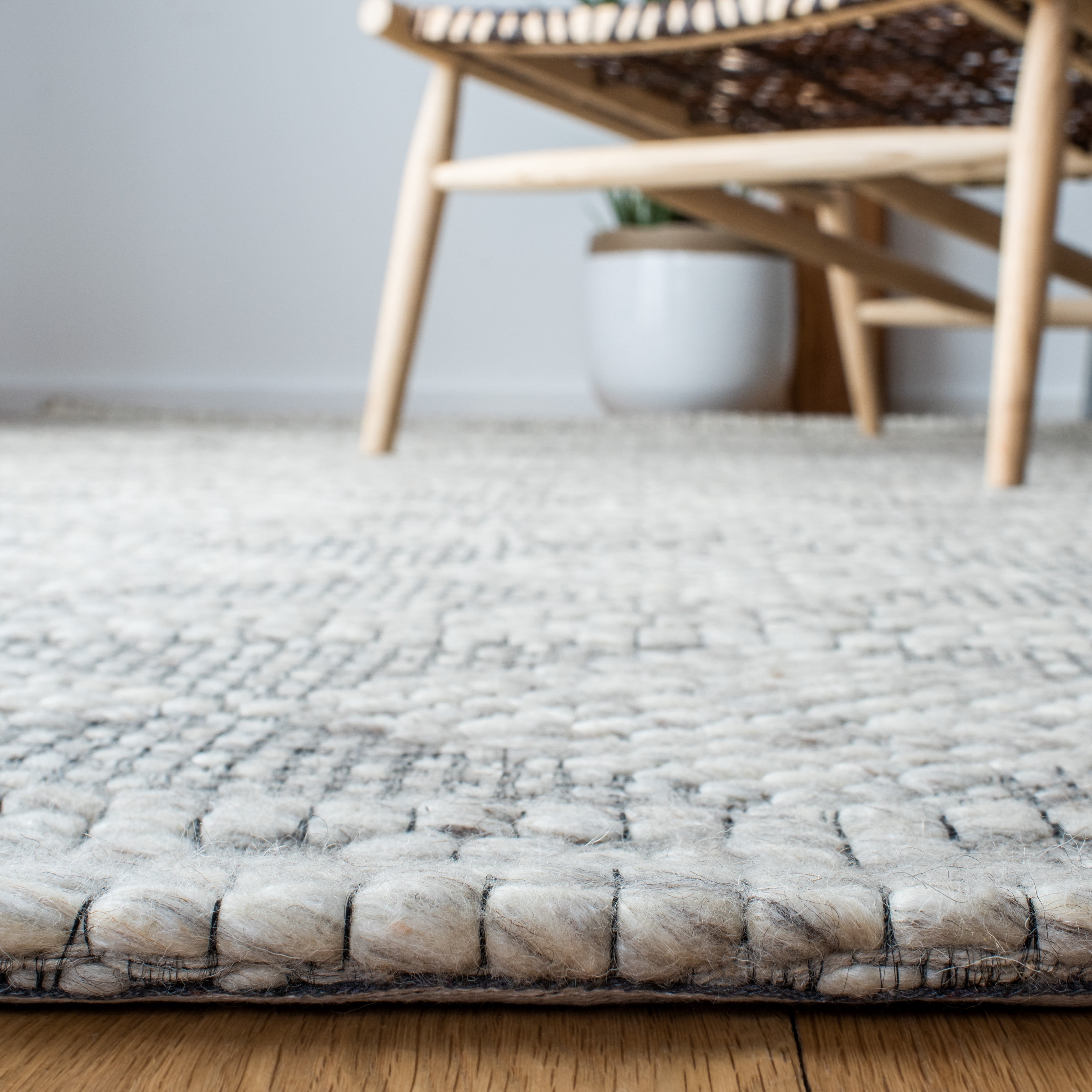 SAFAVIEH Marbella Matilda Diamond Area Rug, Beige/Grey, 6' x 9'