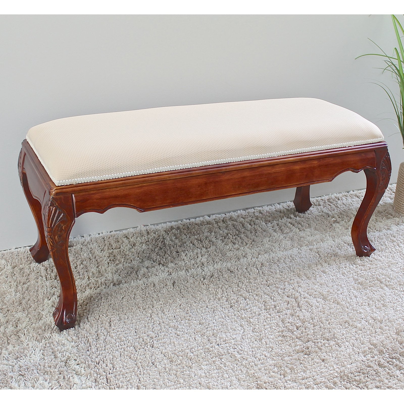 International Caravan Windsor Hand Carved Foot Of Bed