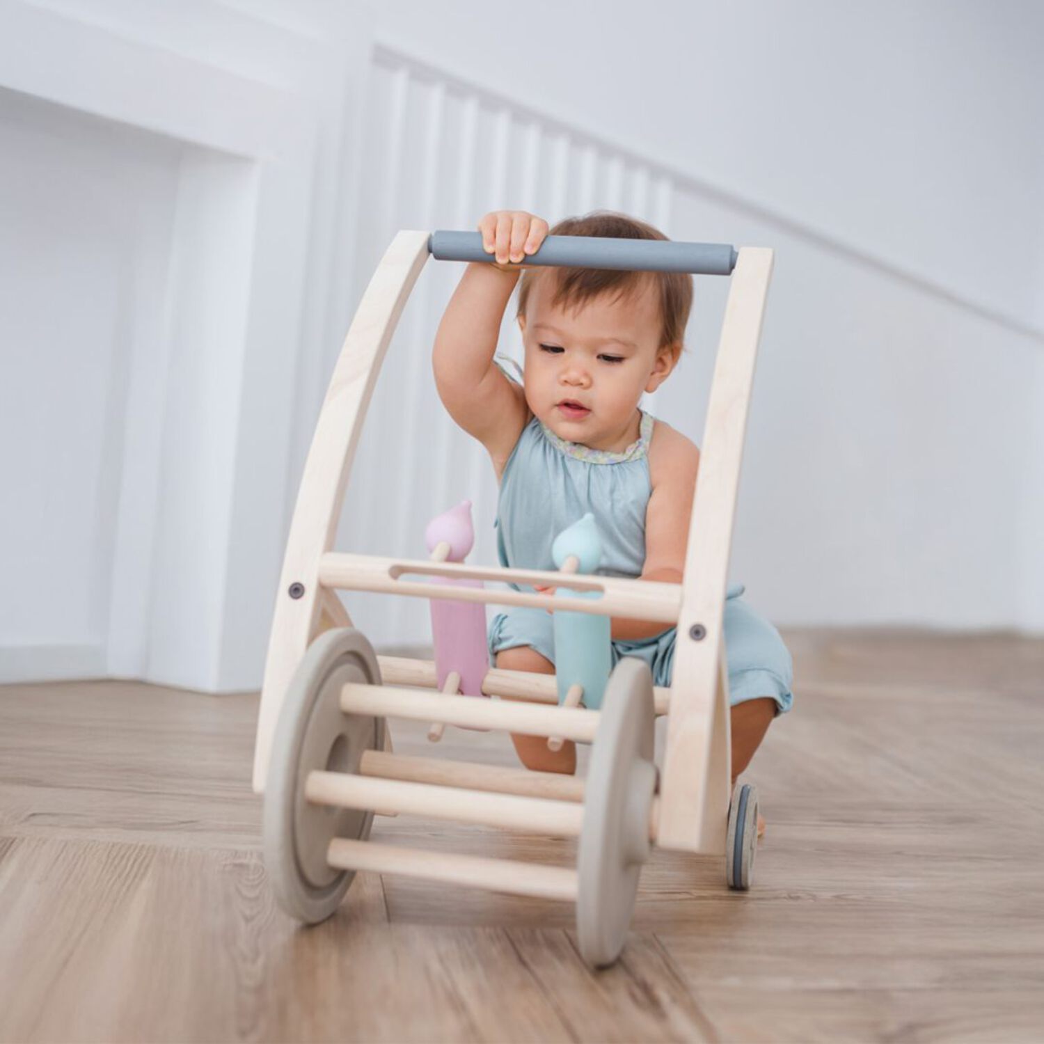 PlanToys® Woodpecker Walker Wooden Montessori Push and Gross Motor Development Toy | Balance, Coordination and Cause & Effect Early Learning Activity | Eco Friendly Walking Support Toy