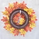 thumbnail image 4 of Corona de otoño para puerta de entrada, hojas de arce, piñas, bayas, corona de cosecha de otoño, decoración de Acción de Gracias, fiesta en casa, interior y exterior, 4 of 7