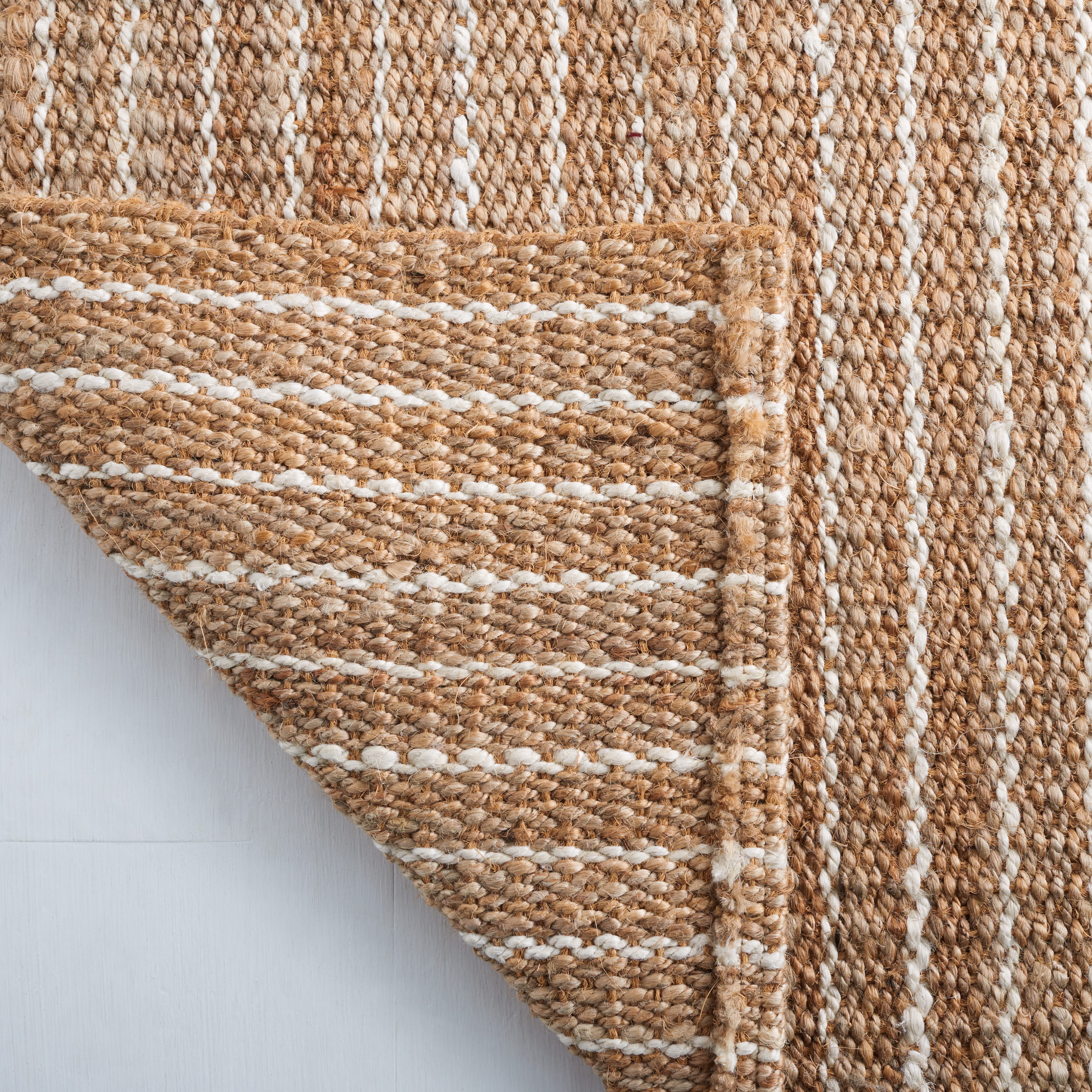SAFAVIEH Natural Fiber Wilmer Striped Area Rug, Natural/Ivory, 7' x 7' Round